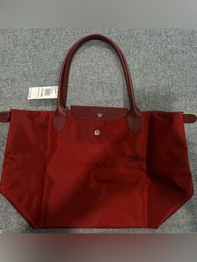 Longchamp Le Pliage Green Medium shoulder Tote bag | pomegranat